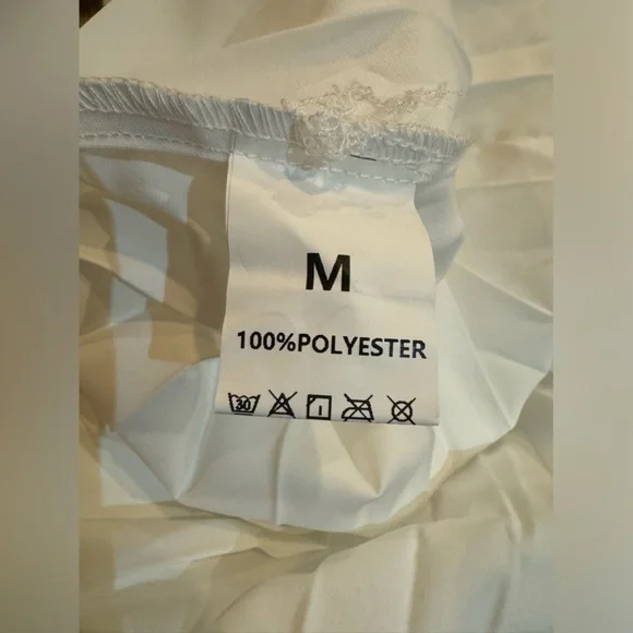 NWOT Pleated Halter Dress In White Size Medium Silver Sequins Around Neck - Picture 8 of 9